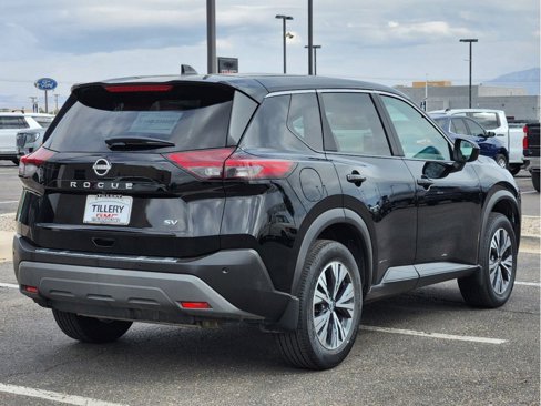 Used 2023 Nissan Rogue SV image 6