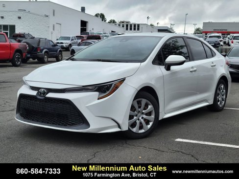 Used 2021 Toyota Corolla LE image 1
