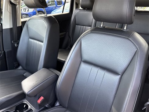 Used 2022 Volkswagen Tiguan SE image 6