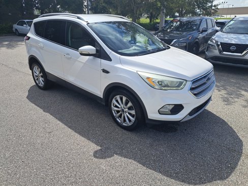 Used 2017 Ford Escape Titanium image 3