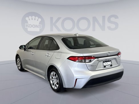Used 2024 Toyota Corolla LE image 4