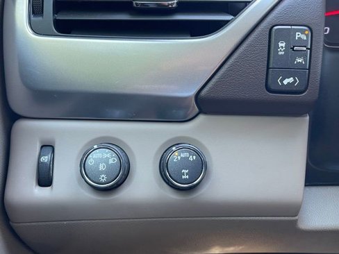 Used 2019 Chevrolet Tahoe LT image 17