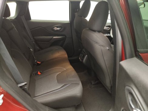 Used 2020 Jeep Cherokee Latitude image 19