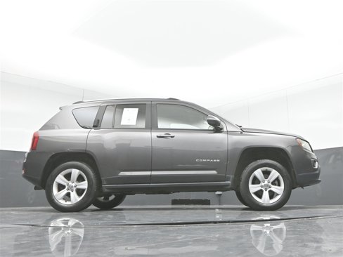 Used 2015 Jeep Compass 4WD image 31