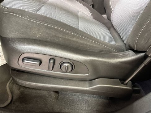 Used 2018 Chevrolet Traverse LT image 12