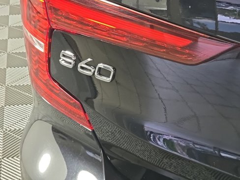 Certified 2025 Volvo S60 B5 Plus image 10