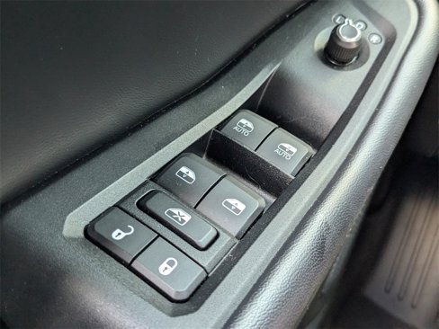 Used 2023 Jeep Grand Cherokee Limited image 23