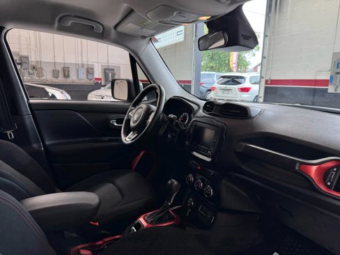 Used 2017 Jeep Renegade Trailhawk image 33