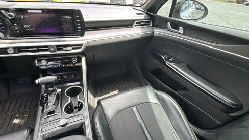 Used 2022 Kia K5 GT-Line image 32