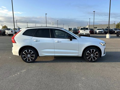 Used 2024 Volvo XC60 B5 Plus image 4