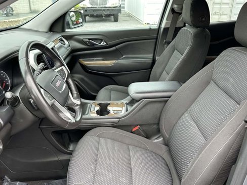 Used 2020 GMC Acadia SLE w/ Driver Convenience Package image 17