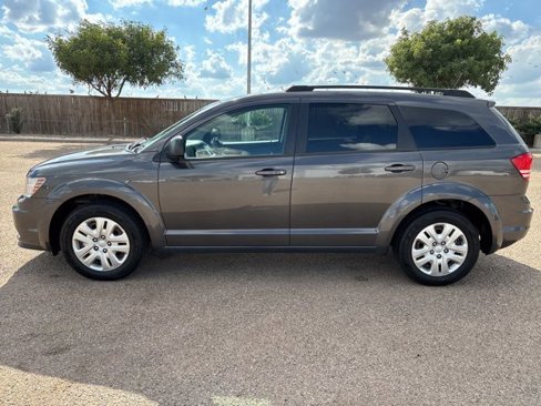 Used 2019 Dodge Journey SE image 3