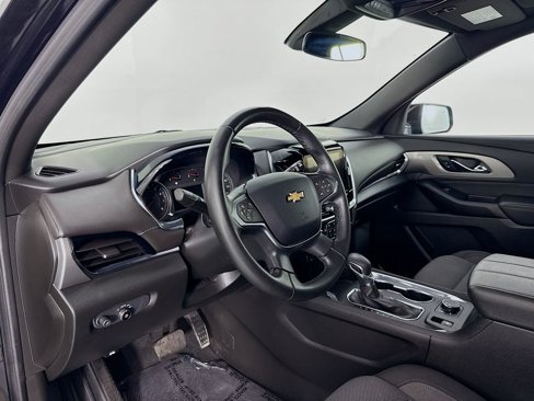 Used 2023 Chevrolet Traverse LT image 9