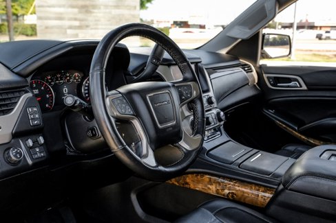 Used 2015 GMC Yukon XL Denali w/ Premium Package image 16