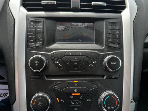 Used 2015 Ford Fusion SE w/ Equipment Group 201A image 16