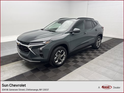 New 2025 Chevrolet Trax LT w/ LT Convenience Package image 1