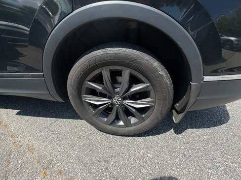 Certified 2022 Volkswagen Tiguan SE image 22