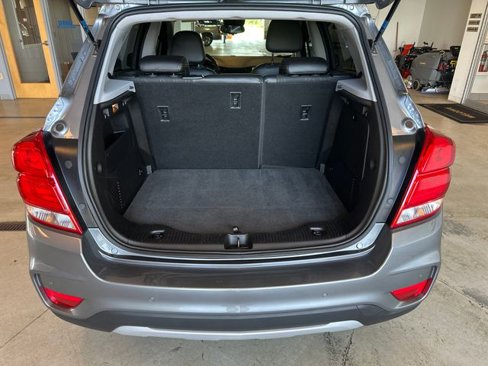 Used 2020 Chevrolet Trax LT w/ Driver Confidence Package image 28