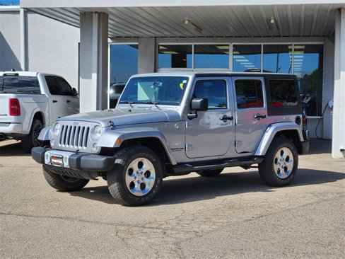 Used 2015 Jeep Wrangler Unlimited Sahara w/ Connectivity Group image 4