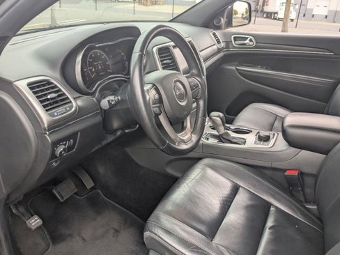 Used 2018 Jeep Grand Cherokee Limited w/ Trailer Tow Group IV image 10