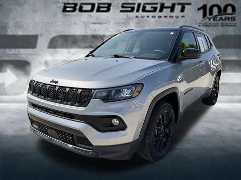 Used 2023 Jeep Compass Altitude image 1