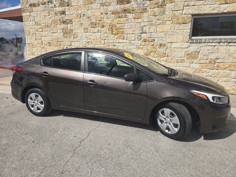 Used 2017 Kia Forte LX image 16