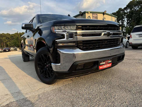 Used 2021 Chevrolet Silverado 1500 LT w/ LPO, Dark Essentials Package image 5