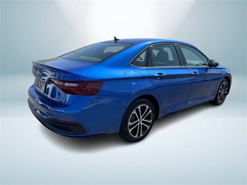 Certified 2024 Volkswagen Jetta Sport image 5