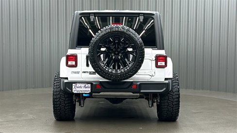 Used 2024 Jeep Wrangler Unlimited w/ Convenience Group image 4