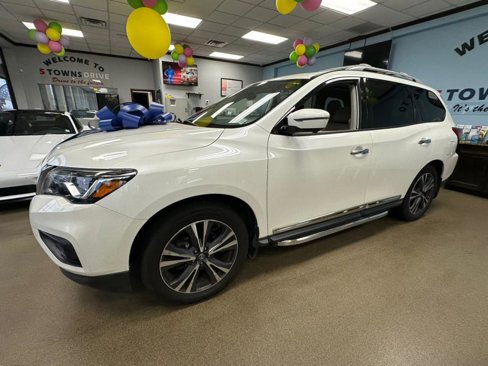 Used 2018 Nissan Pathfinder Platinum image 5