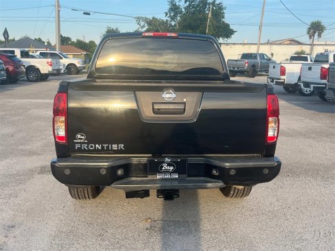 Used 2020 Nissan Frontier SV w/ Midnight Edition Floor Mats image 4