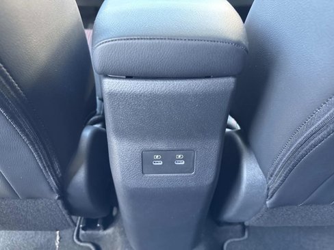 Used 2025 Nissan Kicks SR w/ SR Premium Package image 13