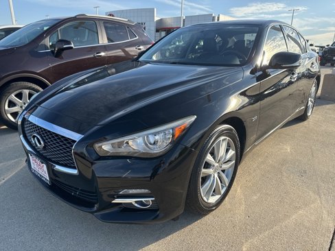 Used 2016 INFINITI Q50 Premium w/ Driver Assistance Package image 3