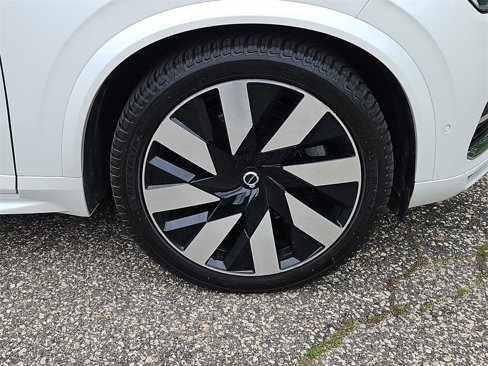 Used 2023 Volvo XC90 T8 Ultimate w/ Protection Package Premier image 10