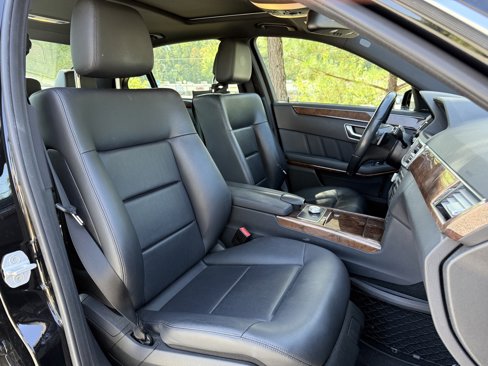 Used 2012 Mercedes-Benz E 350 4MATIC Sedan image 38