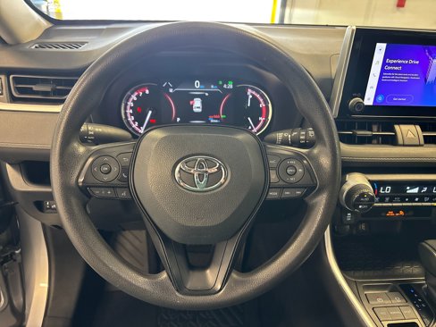 Used 2024 Toyota RAV4 XLE image 15