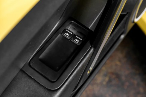 Used 2014 Volkswagen Beetle TDI image 36