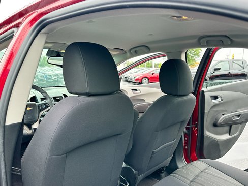 Used 2013 Chevrolet Sonic LT image 6