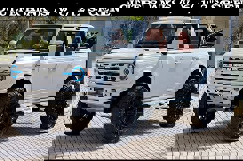 Used 2025 Ford Bronco Outer Banks image 1