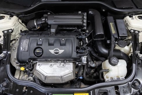 Used 2011 MINI Cooper Hardtop image 6