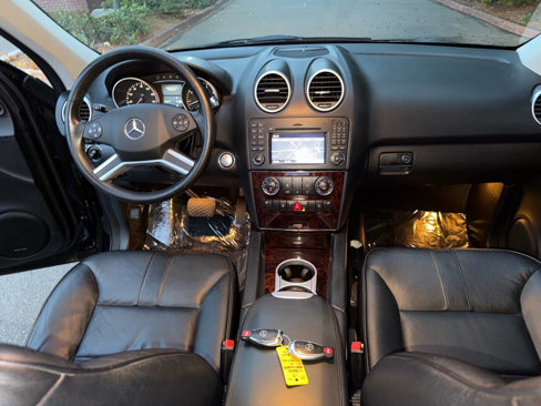 Used 2010 Mercedes-Benz ML 550 4MATIC image 16