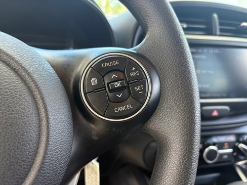 Certified 2022 Kia Soul LX image 12
