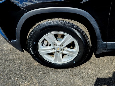 Used 2022 Chevrolet Trax LT w/ LT Convenience Package image 10