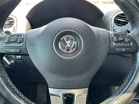 Used 2016 Volkswagen Tiguan SE image 17