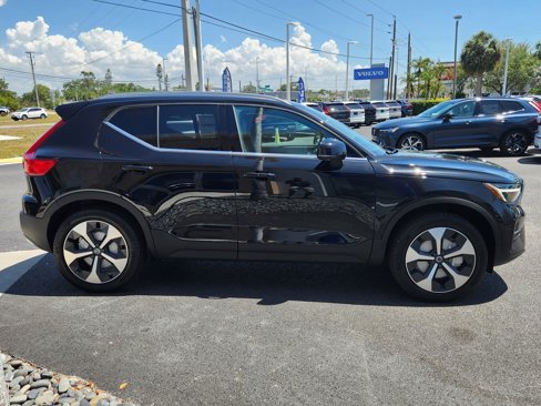 New 2025 Volvo XC40 B5 Core w/ Protection Package image 8