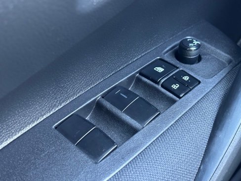 Used 2022 Toyota Corolla LE image 36