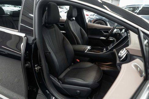 Used 2023 Mercedes-Benz EQE 500 4MATIC Sedan image 11