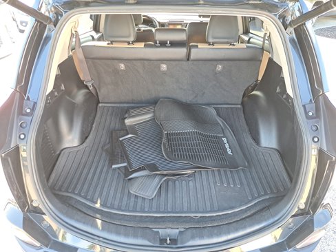 Used 2016 Toyota RAV4 Limited image 6