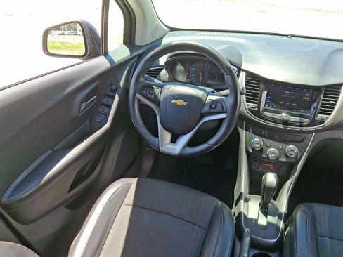 Used 2022 Chevrolet Trax LT w/ Driver Confidence Package image 13