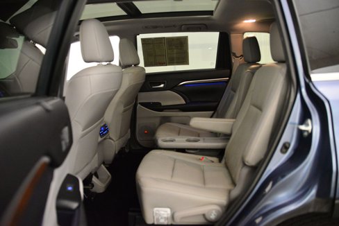 Used 2015 Toyota Highlander Limited image 11